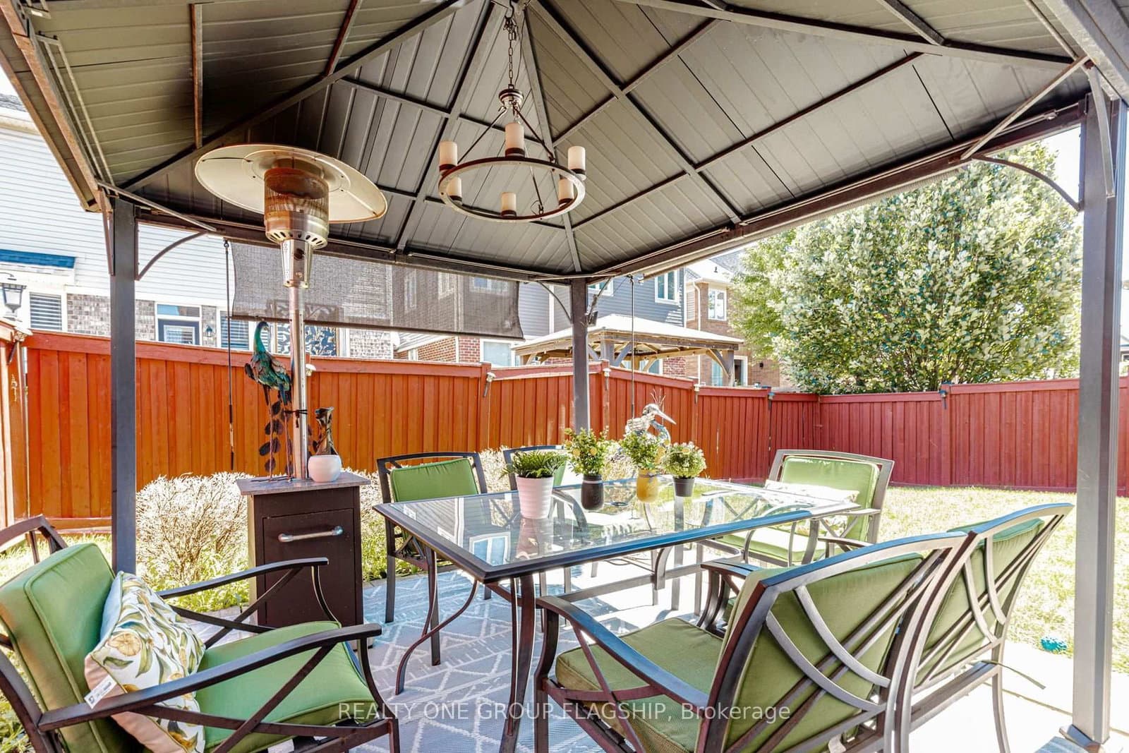 715 Casarin Crescent thumbnail 46