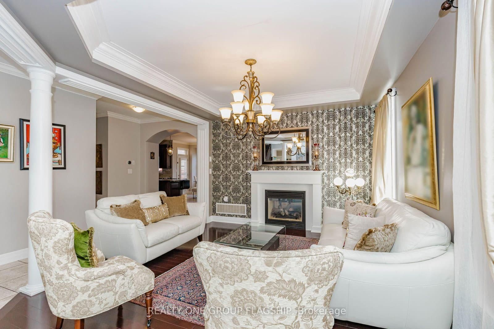 715 Casarin Crescent thumbnail 8