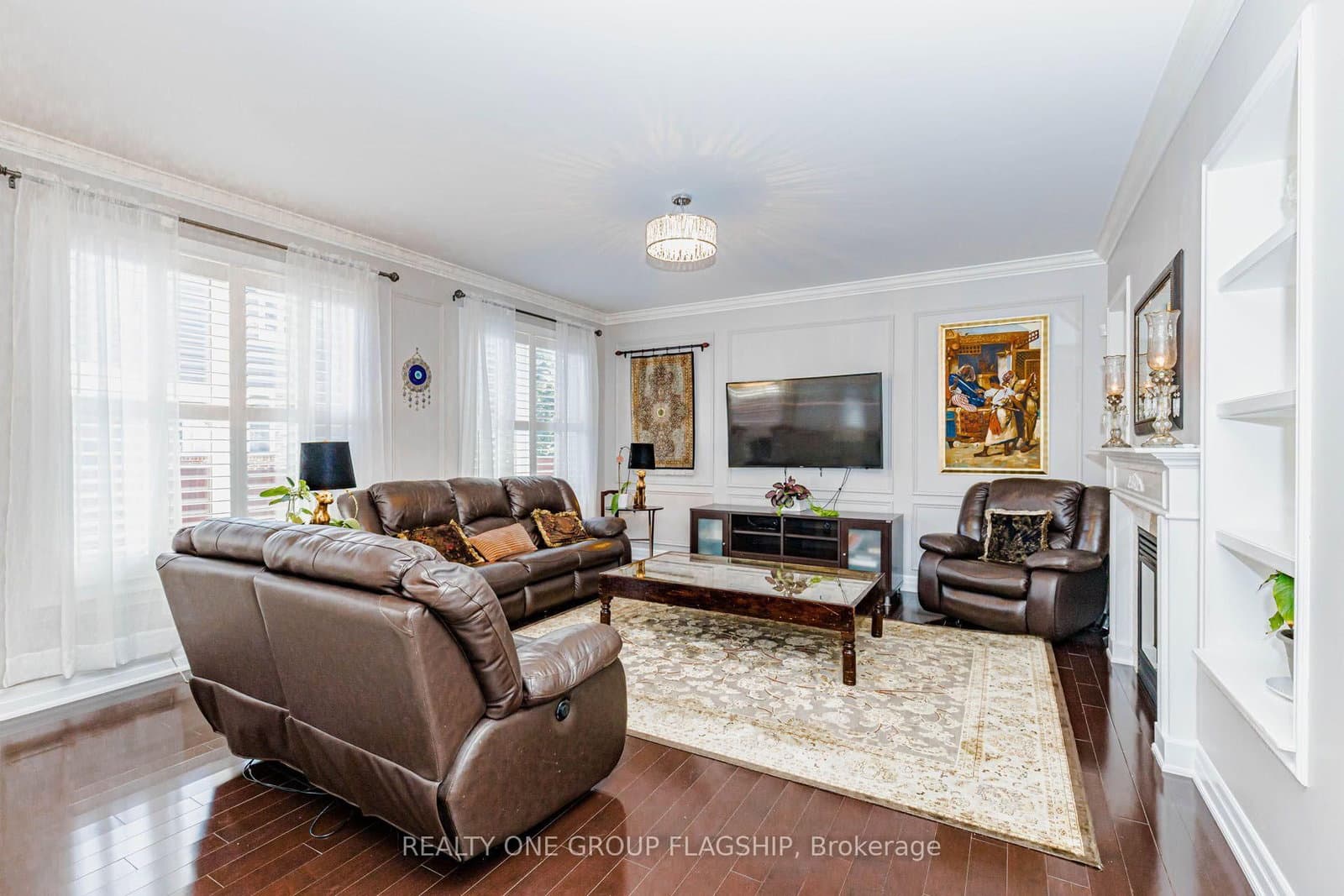 715 Casarin Crescent thumbnail 9
