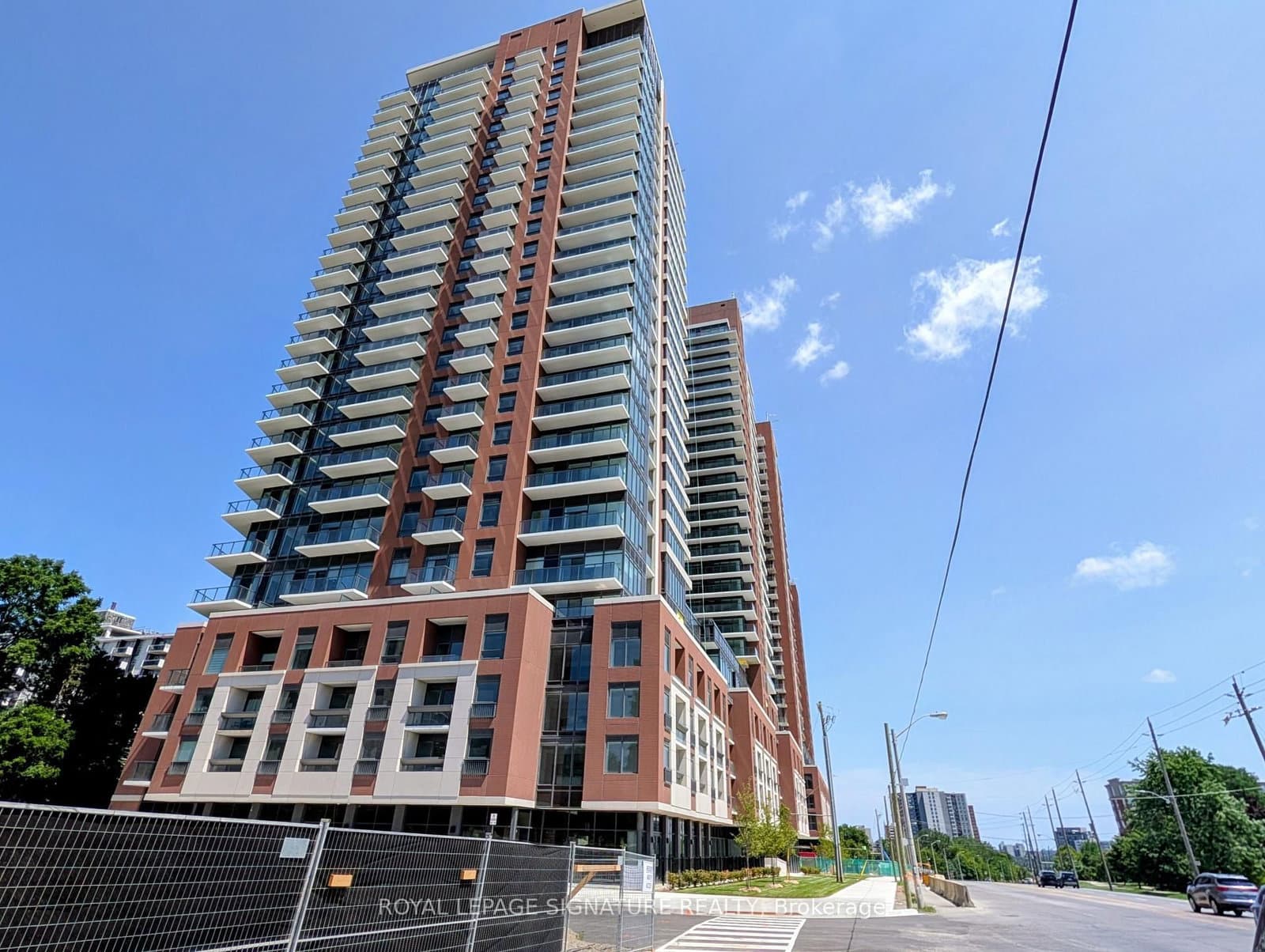 #807 - 4010 Eglinton Avenue W