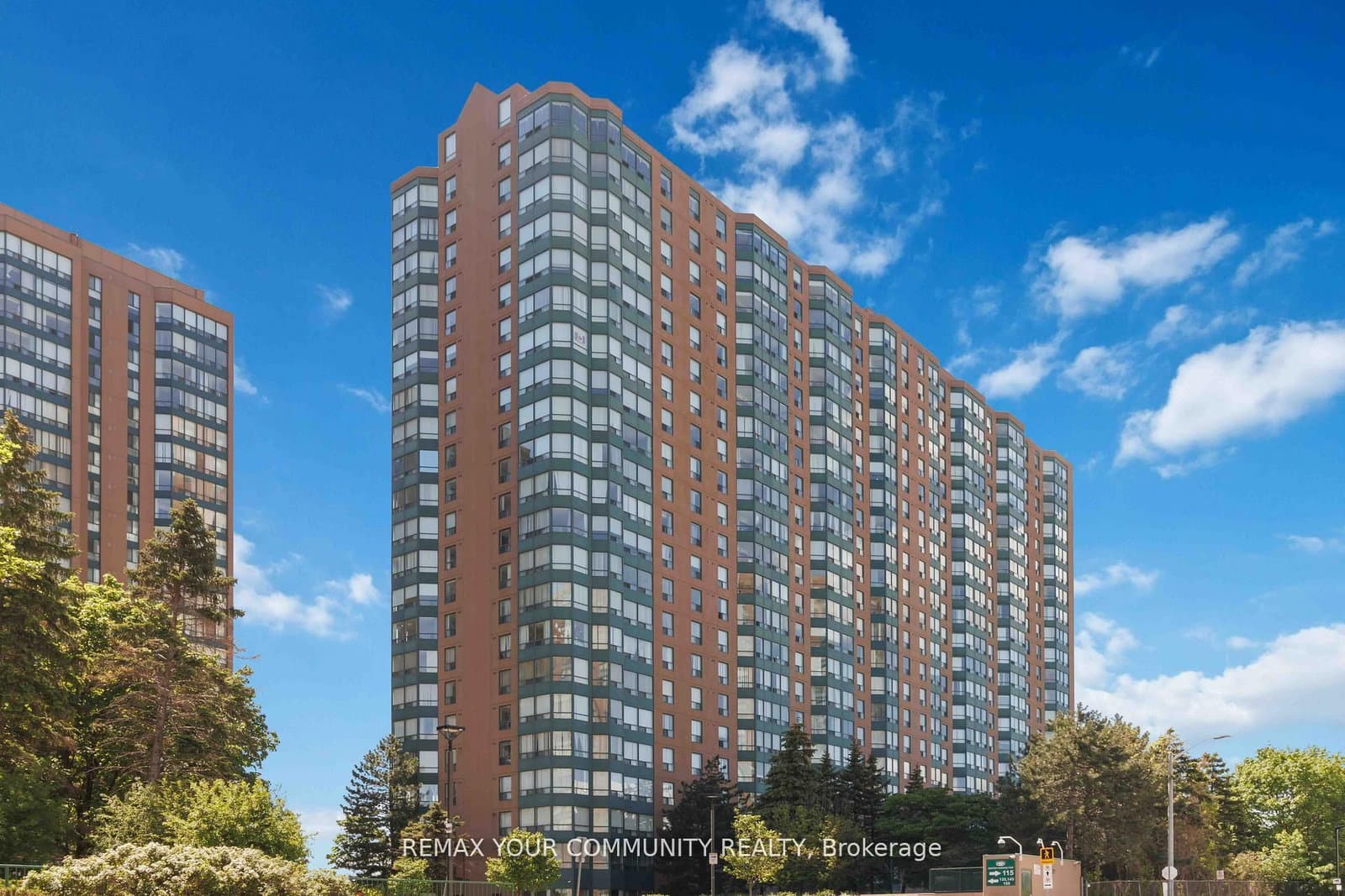 #1109 - 135 Hillcrest Avenue