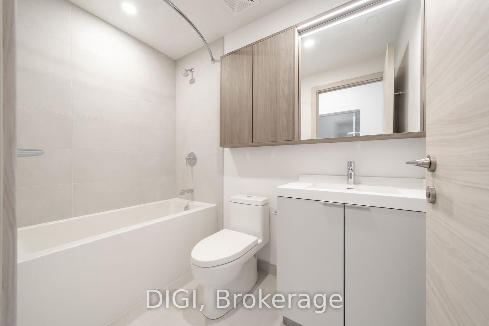 485 Perth Avenue, Unit W320 thumbnail 22