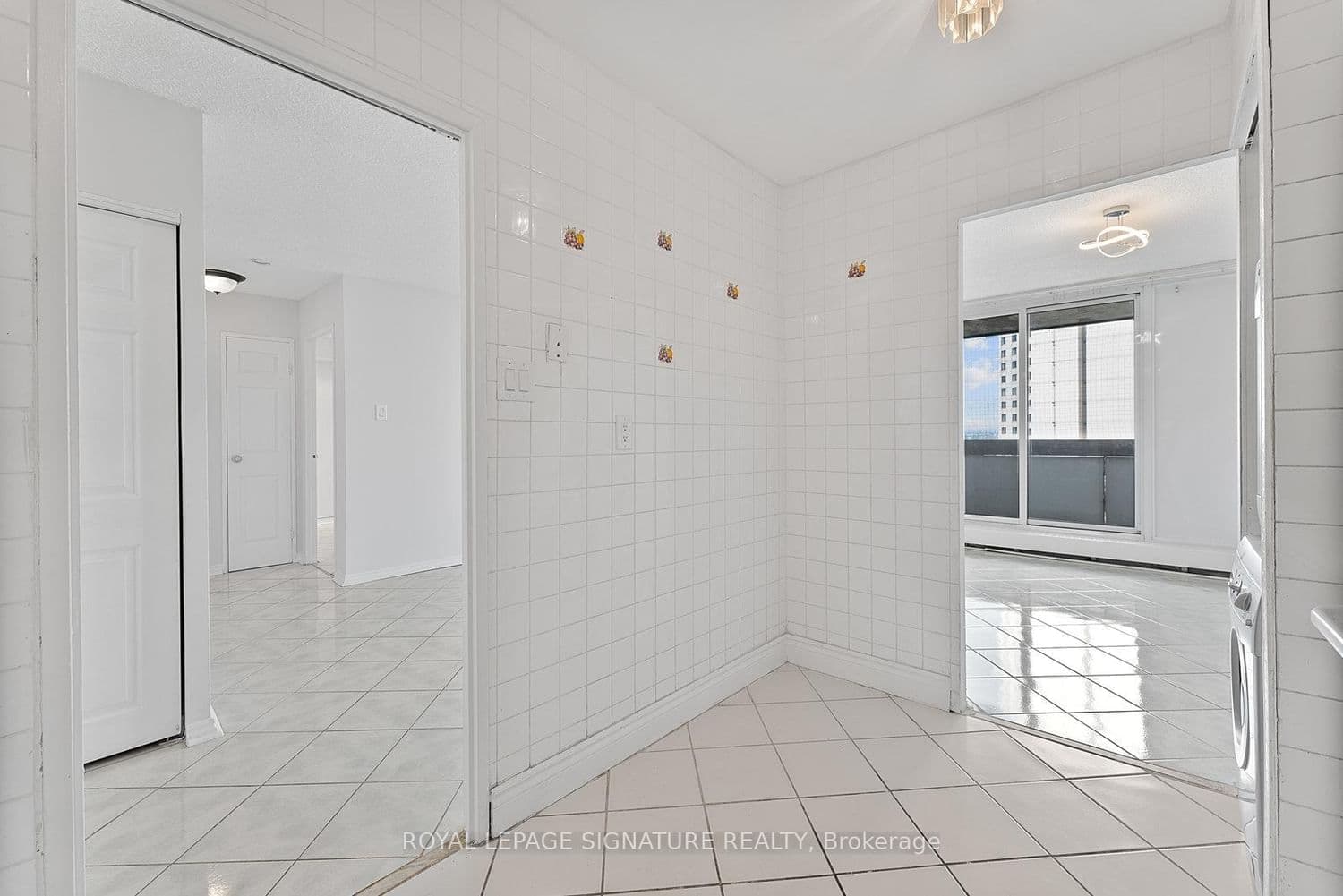 5 San Romanoway, Unit 906 thumbnail 13