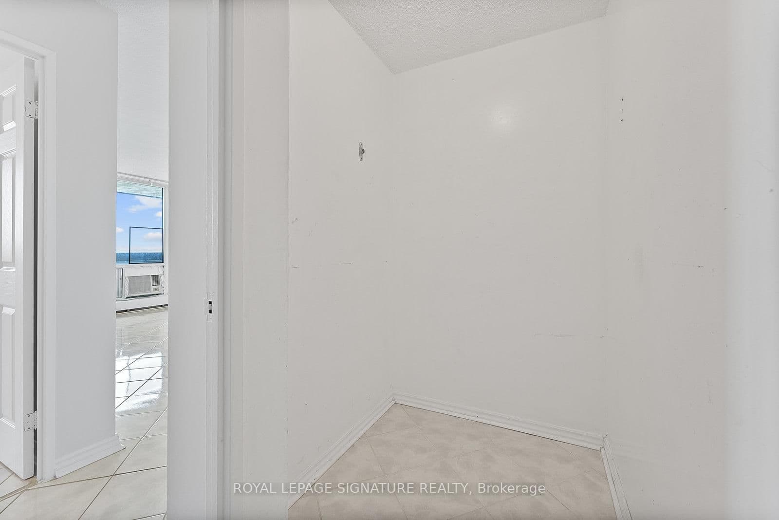 5 San Romanoway, Unit 906 thumbnail 19