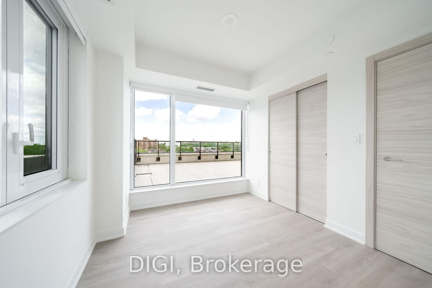485 Perth Avenue, Unit E613 thumbnail 11