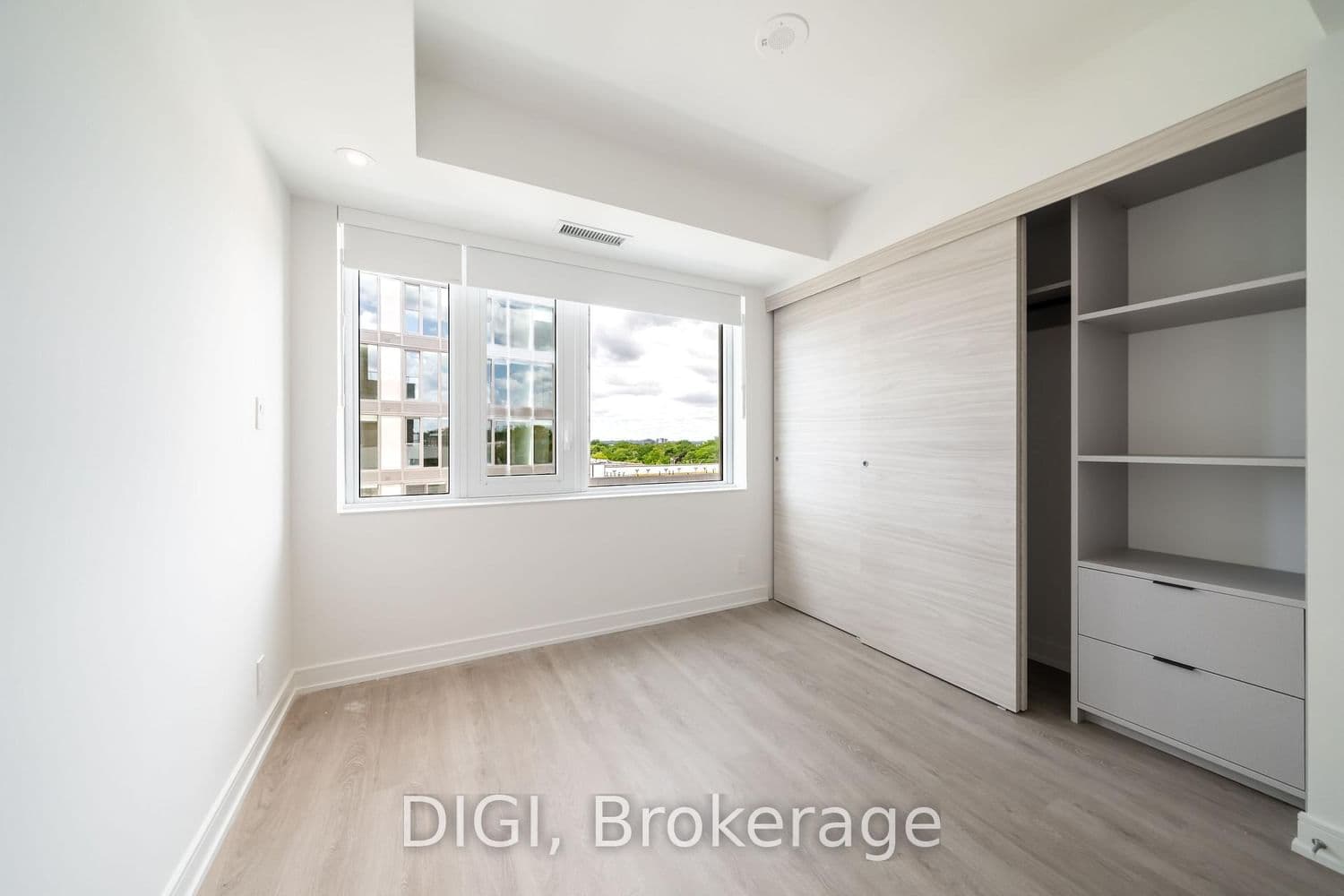 485 Perth Avenue, Unit E613 thumbnail 14