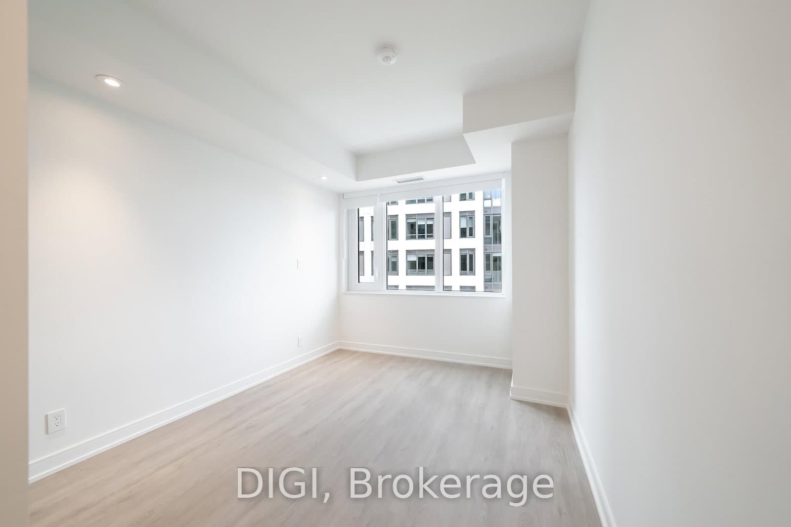 485 Perth Avenue, Unit E613 thumbnail 17