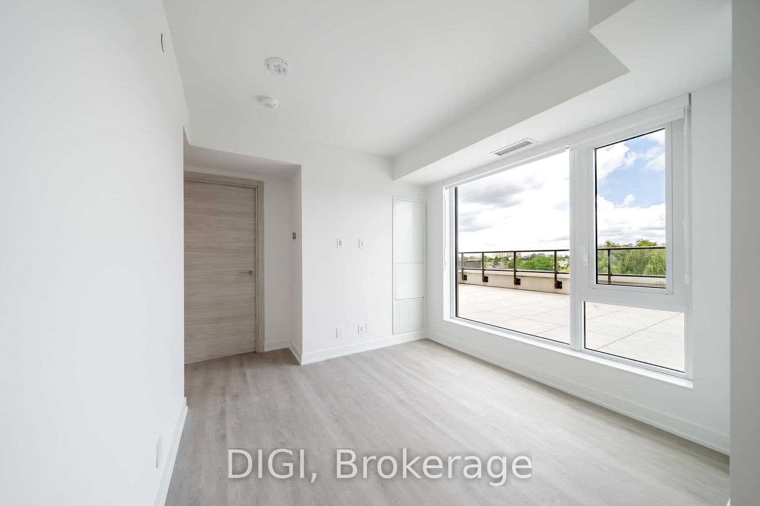 485 Perth Avenue, Unit E613 thumbnail 21