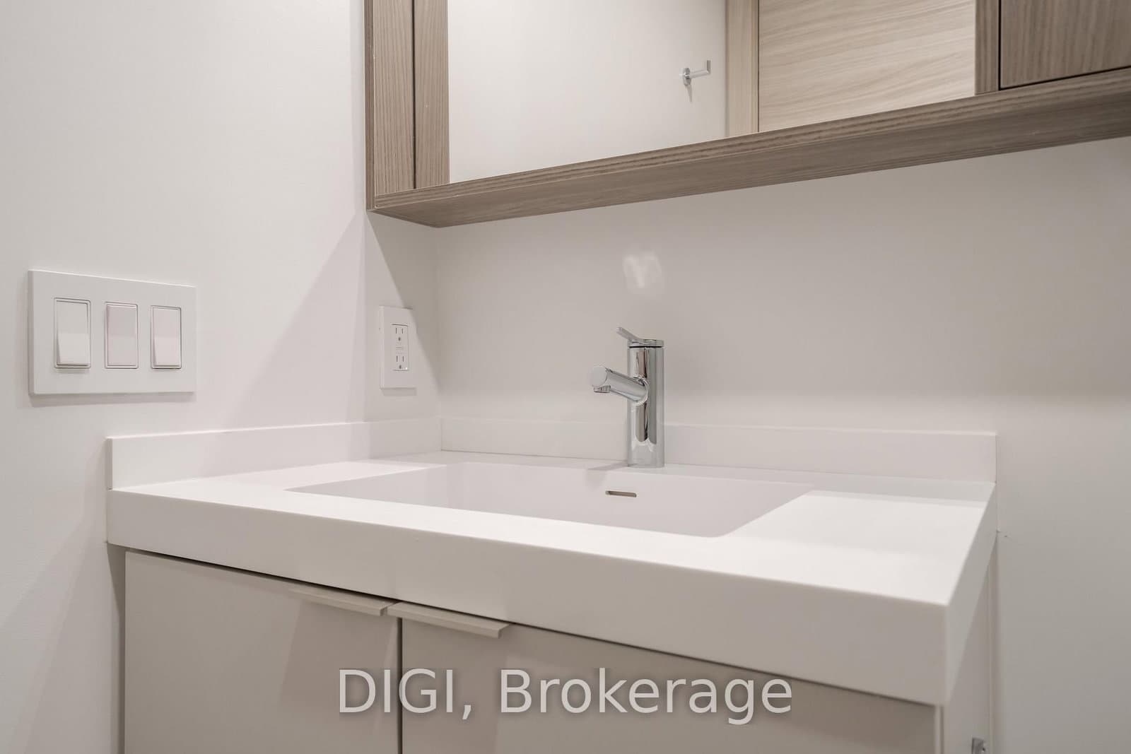 485 Perth Avenue, Unit E613 thumbnail 30