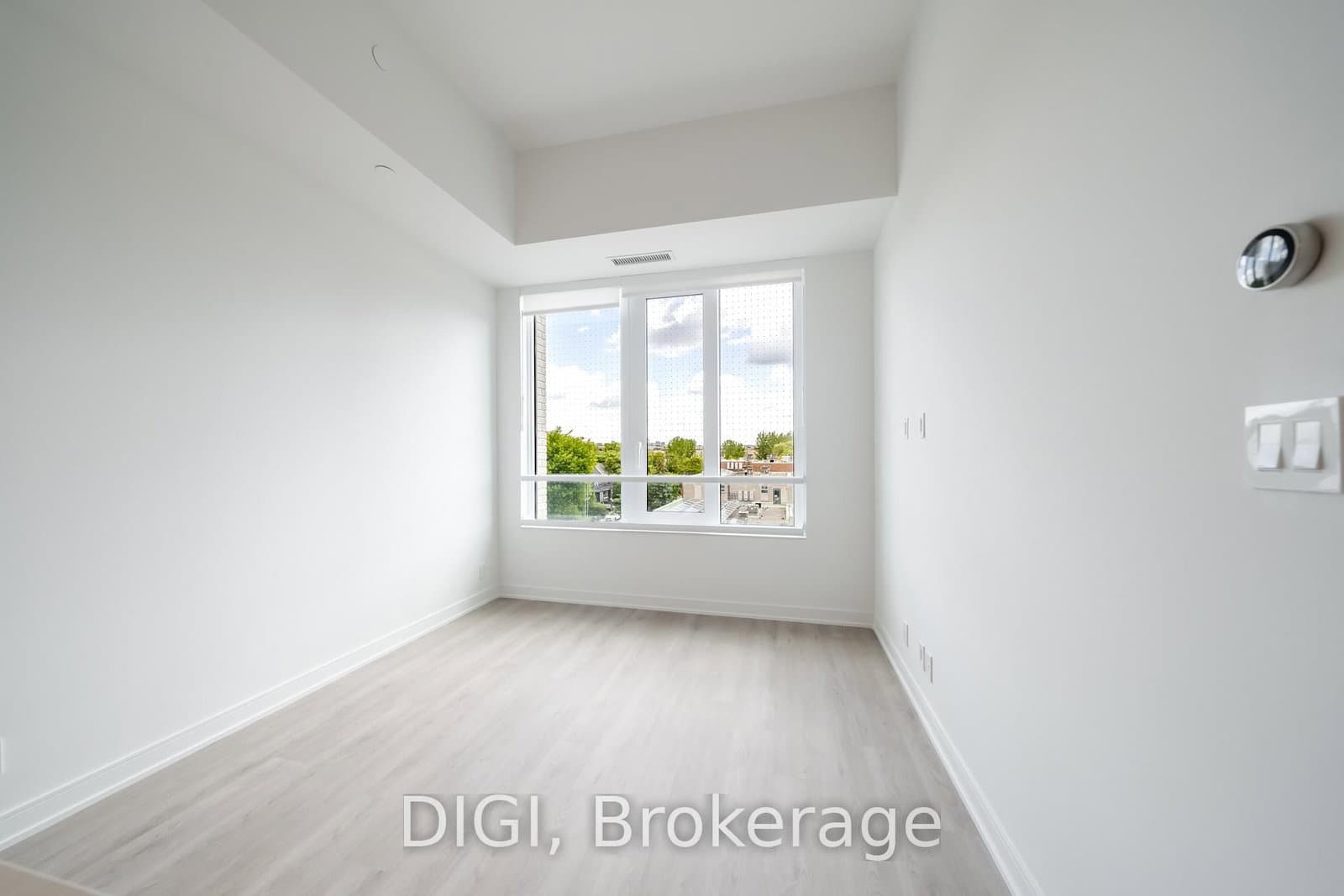 485 Perth Avenue, Unit E438 thumbnail 14