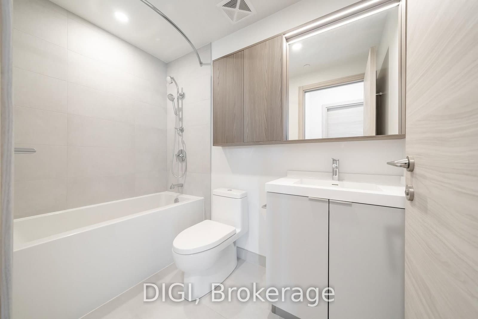 485 Perth Avenue, Unit E438 thumbnail 16