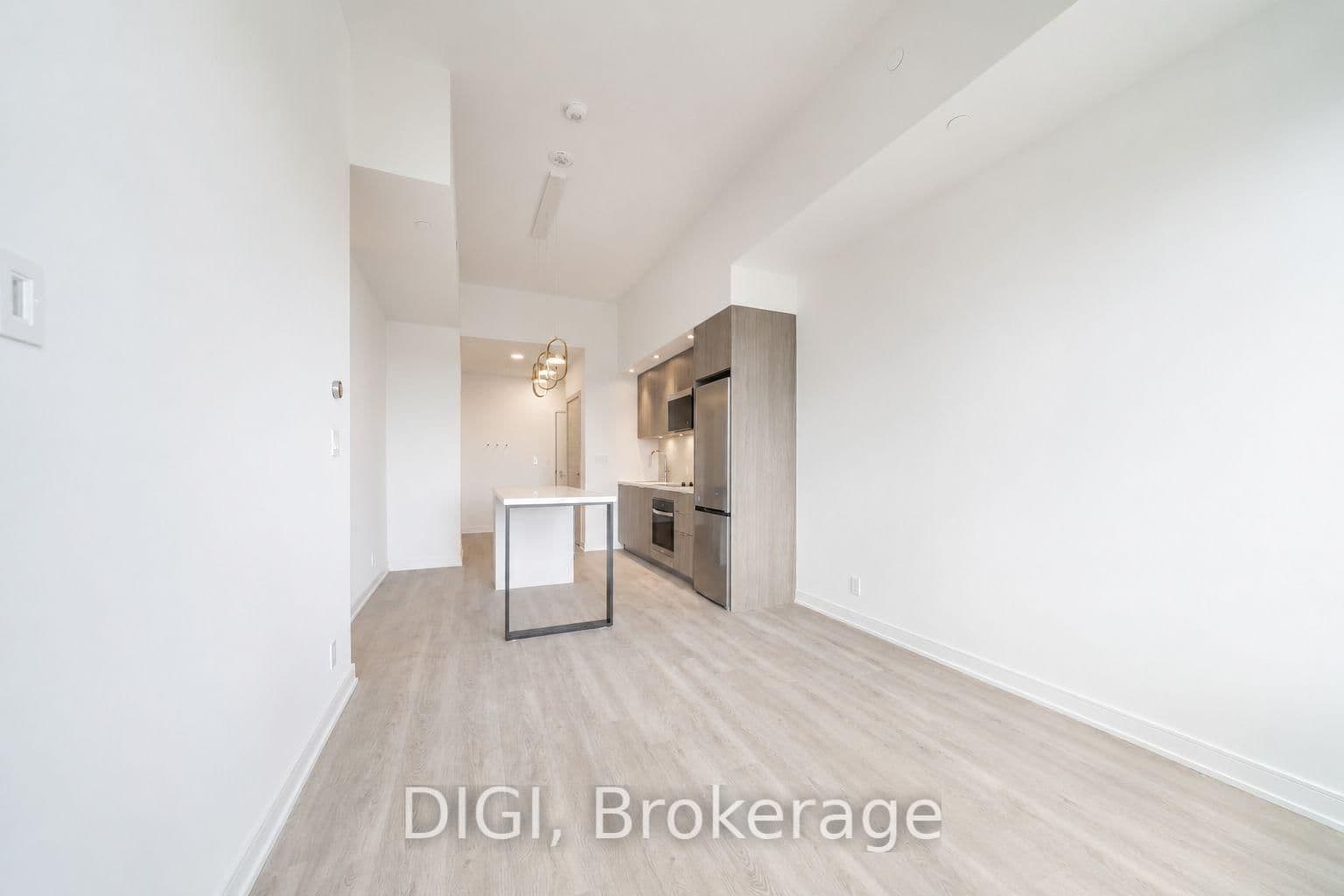 485 Perth Avenue, Unit E438 thumbnail 3
