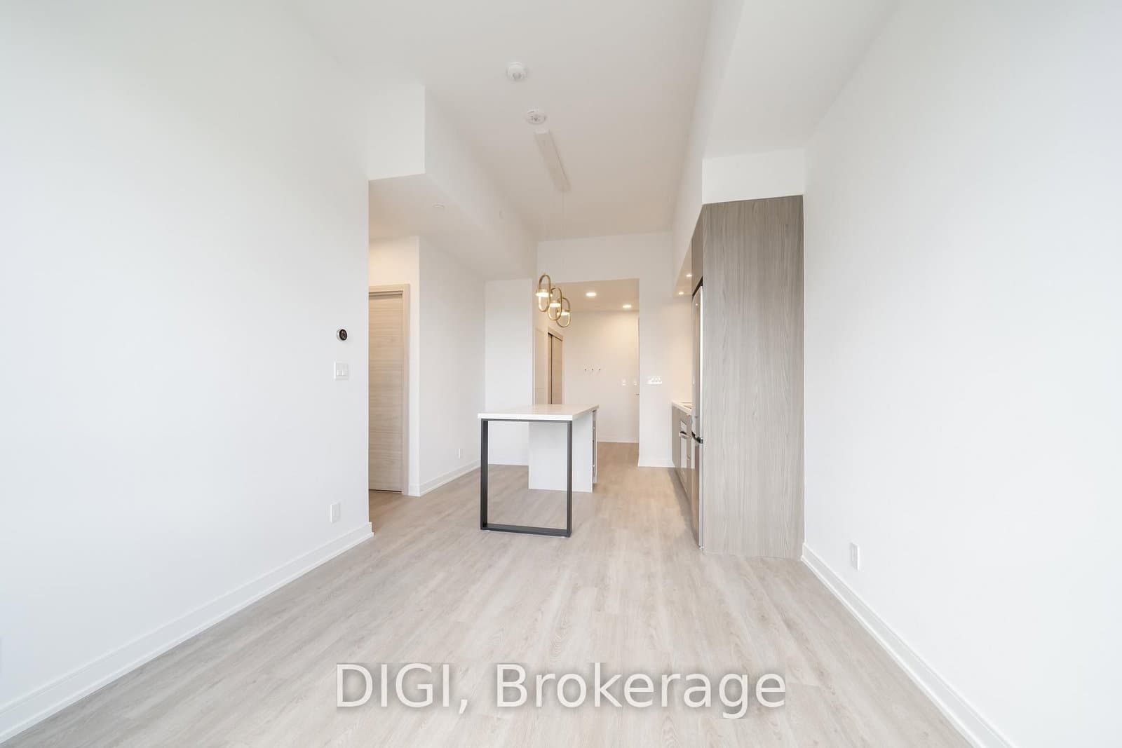 485 Perth Avenue, Unit E438 thumbnail 4