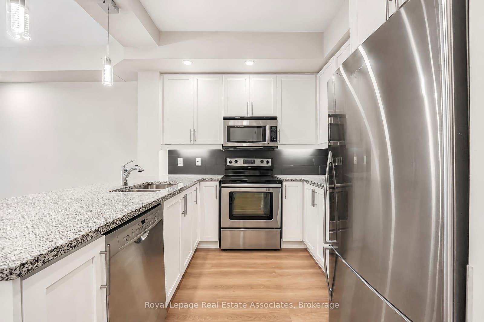 1 Hurontario Street, Unit 308 thumbnail 10