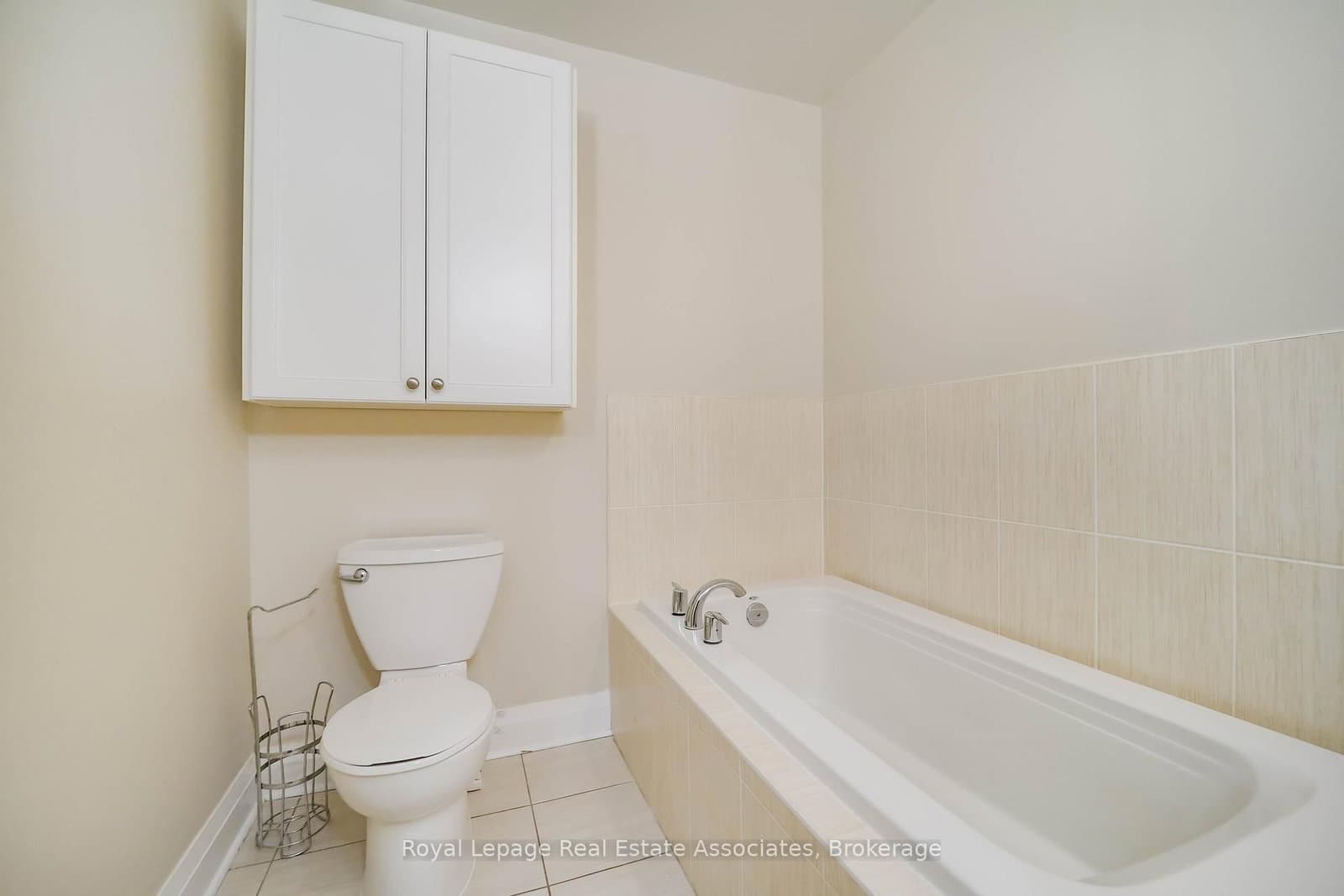 1 Hurontario Street, Unit 308 thumbnail 21