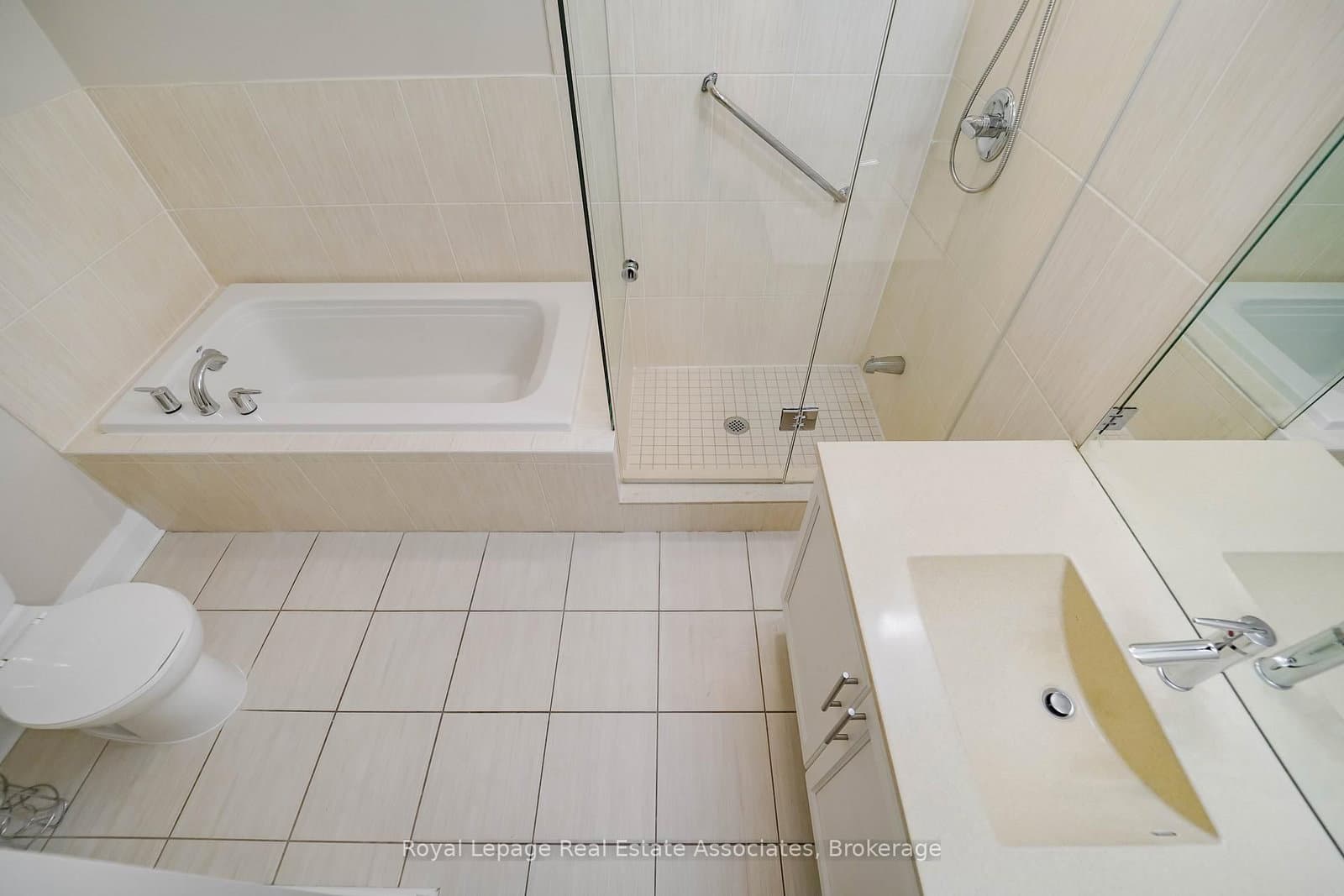1 Hurontario Street, Unit 308 thumbnail 22