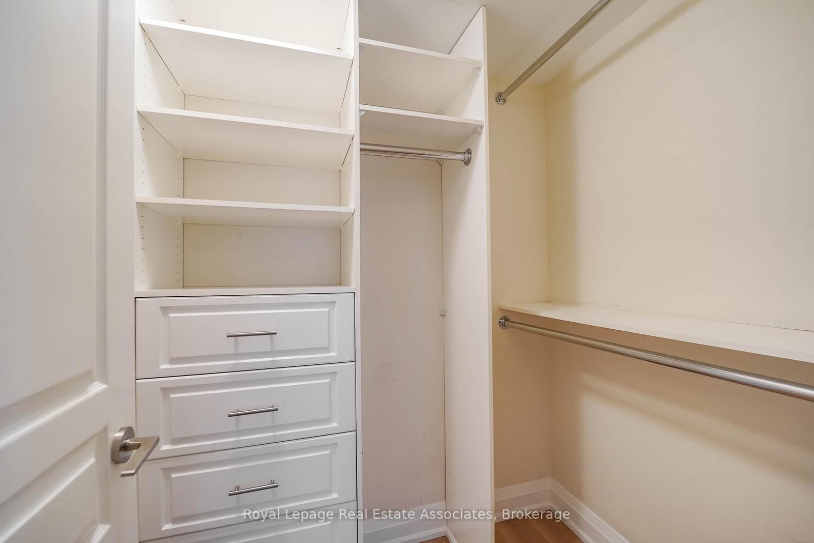 1 Hurontario Street, Unit 308 thumbnail 23