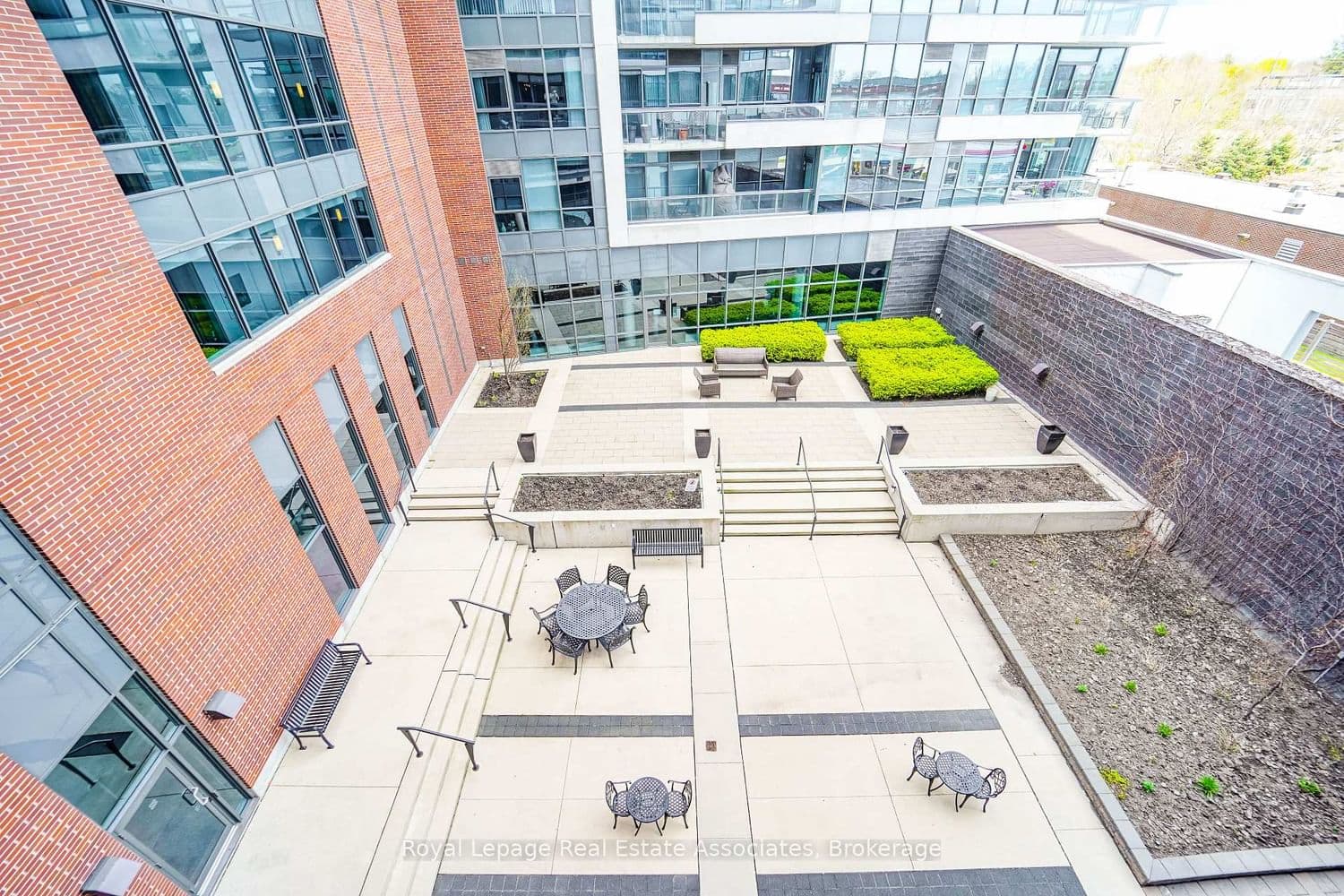 1 Hurontario Street, Unit 308 thumbnail 25