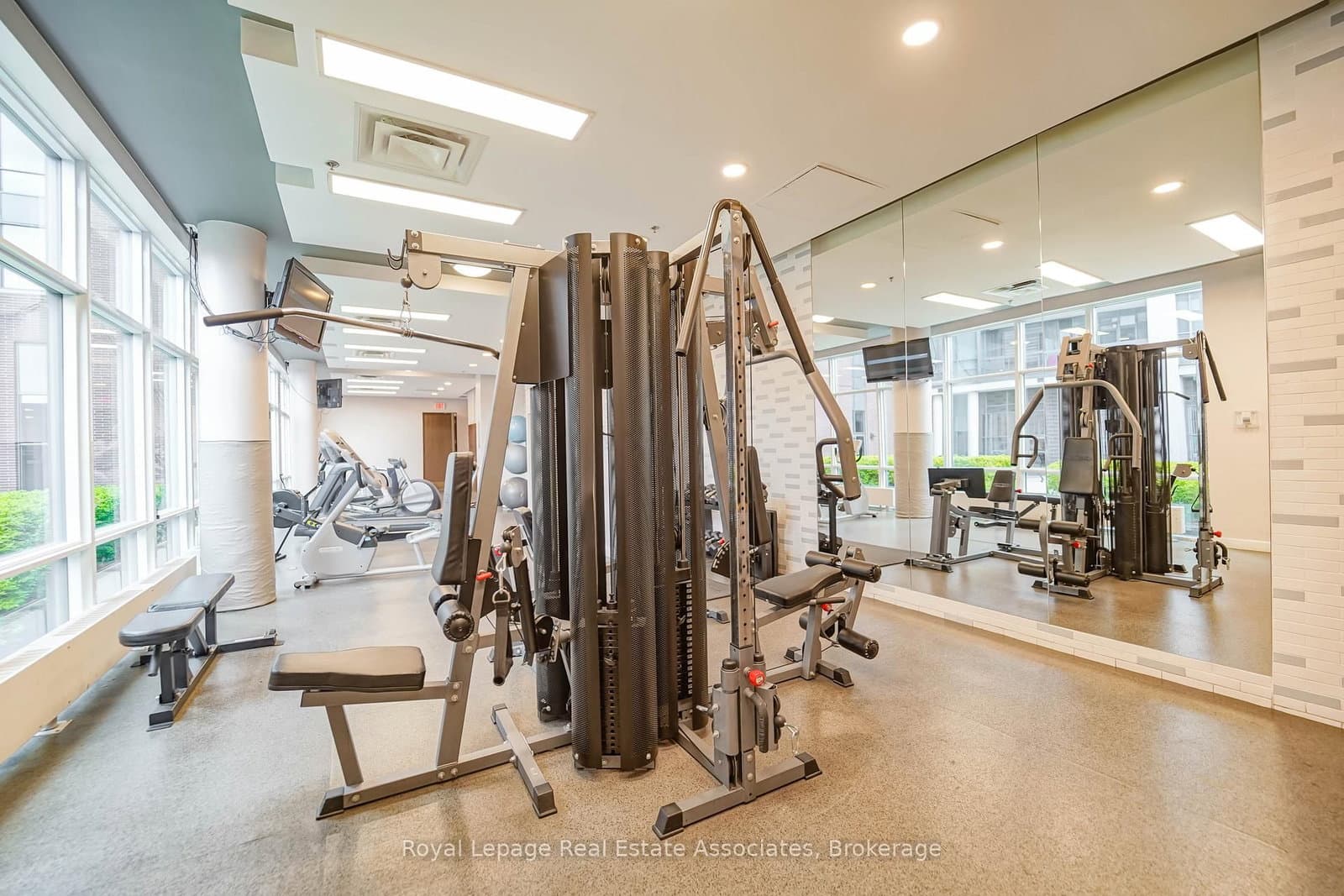1 Hurontario Street, Unit 308 thumbnail 32