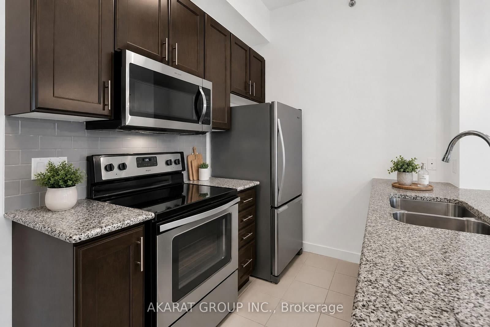 2486 Old Bronte Road, Unit 803 thumbnail 11