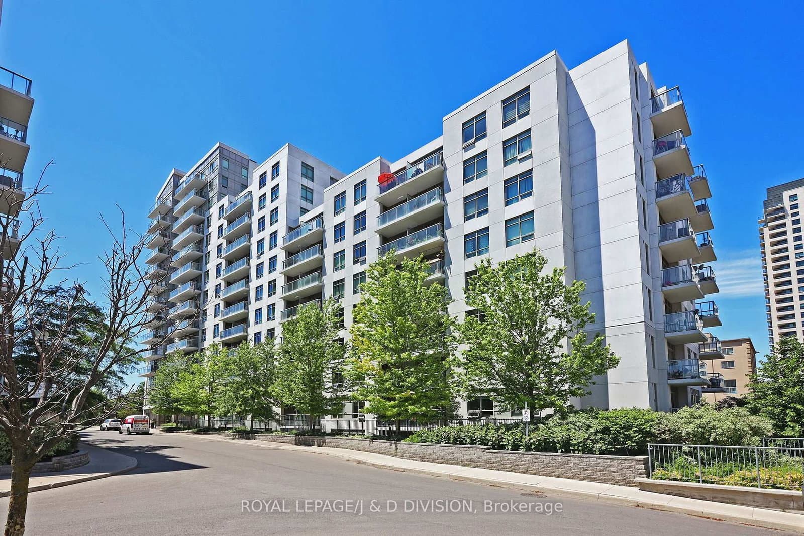 816 Lansdowne Avenue, Unit 511