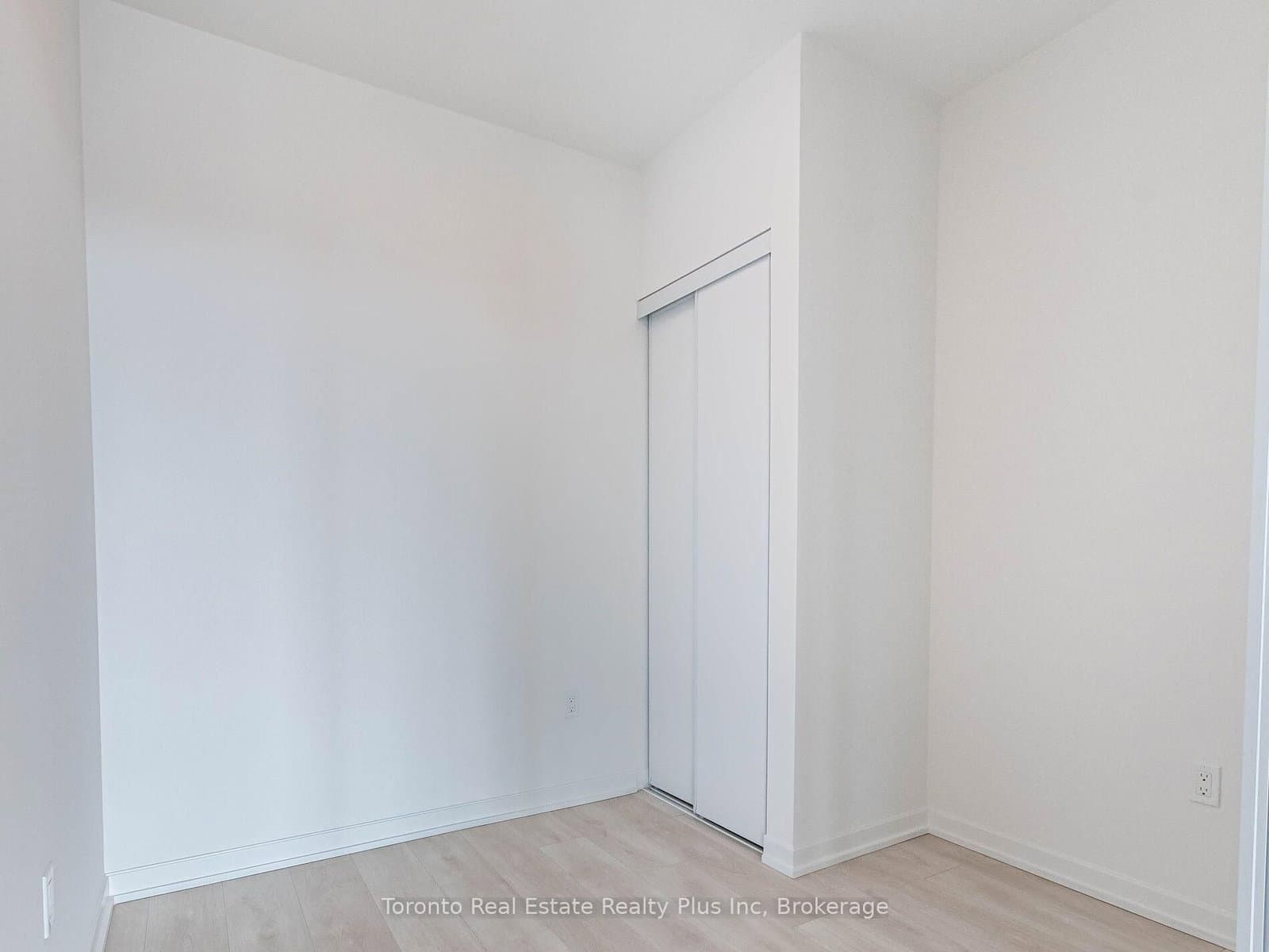 10 Graphophone Grove, Unit 2411 thumbnail 20