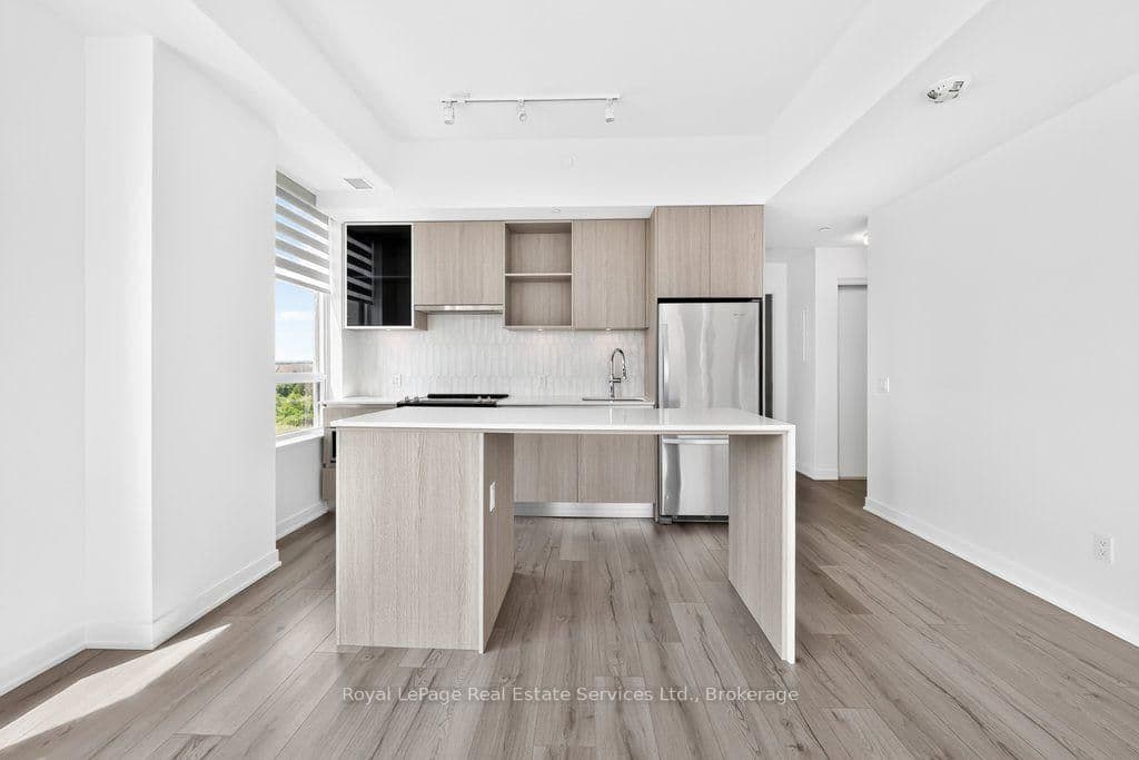 405 Dundas Street W, Unit 332 thumbnail 13