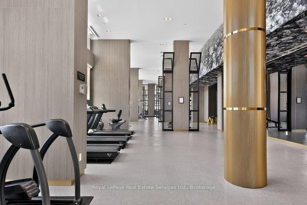 405 Dundas Street W, Unit 332 thumbnail 35