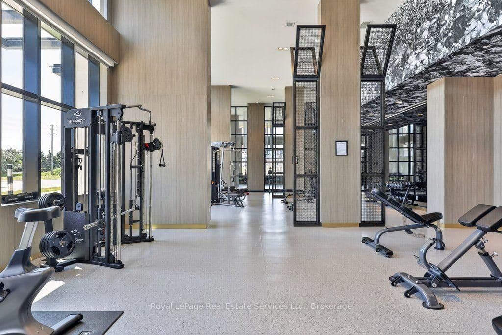405 Dundas Street W, Unit 332 thumbnail 36