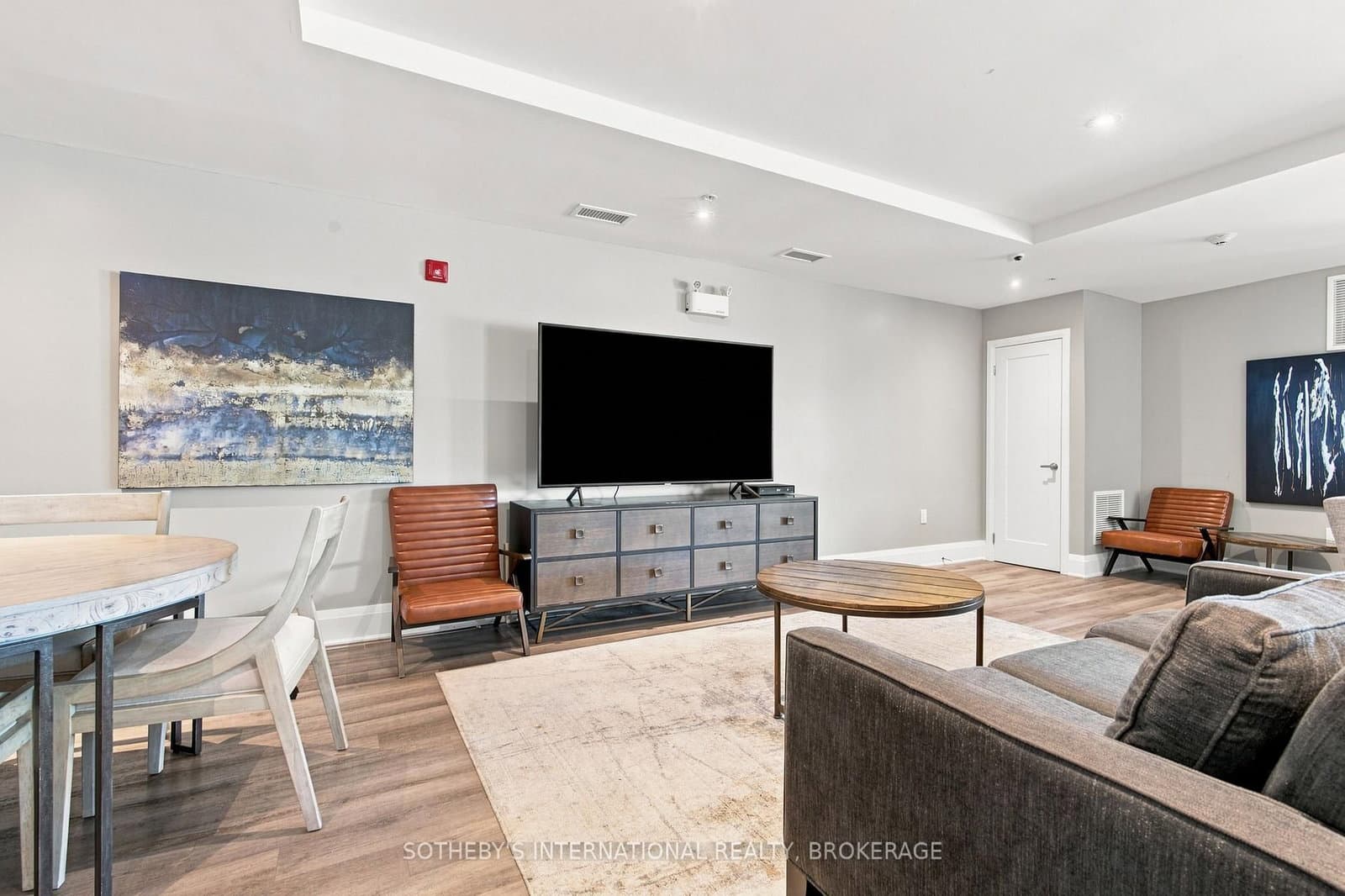 610 Farmstead Drive, Unit 126 thumbnail 29
