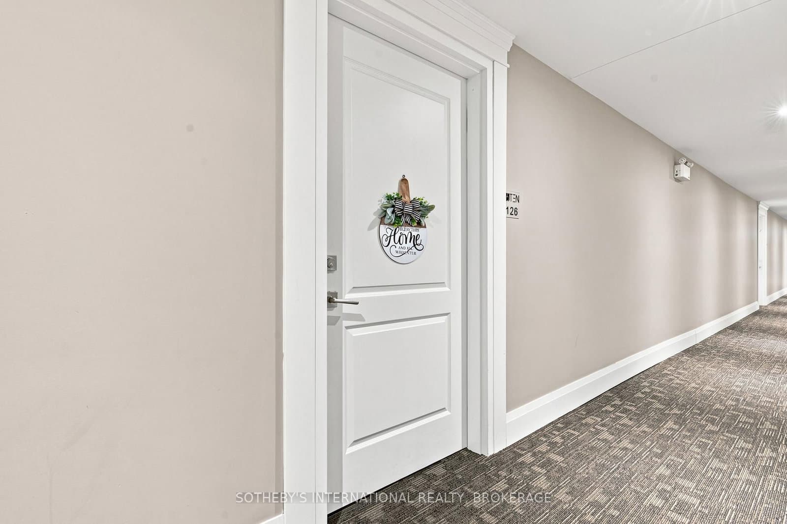 610 Farmstead Drive, Unit 126 thumbnail 5