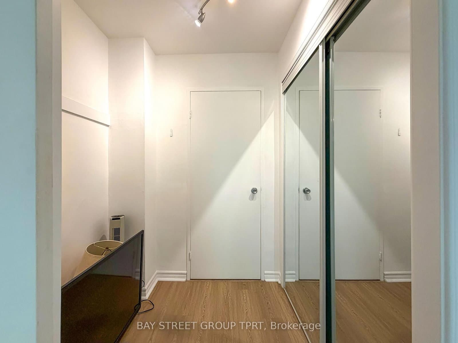 9 Four Winds Drive, Unit 208 thumbnail 22