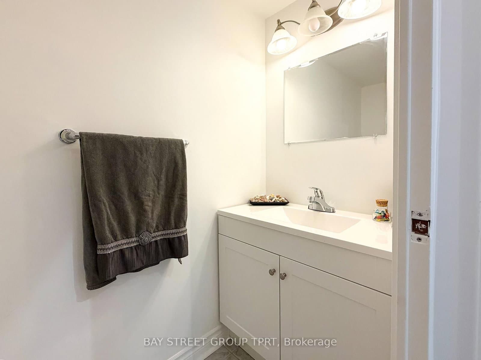 9 Four Winds Drive, Unit 208 thumbnail 24
