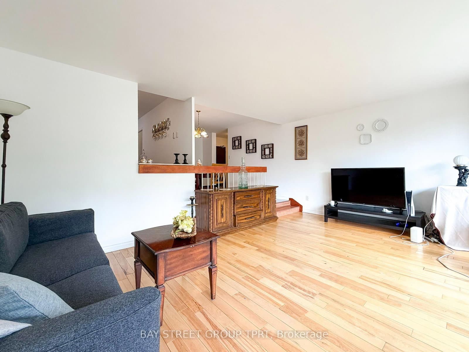 9 Four Winds Drive, Unit 208 thumbnail 5