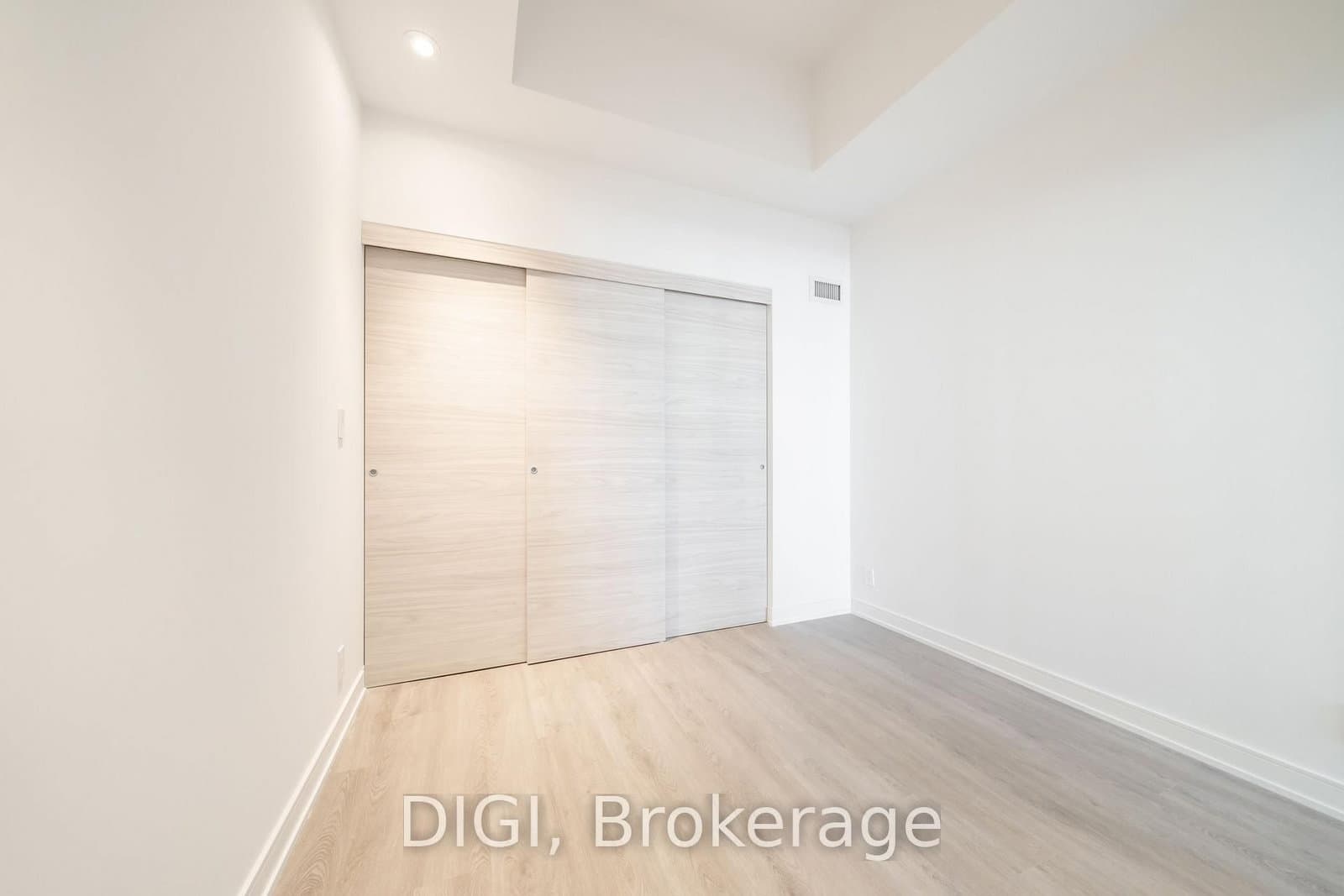 485 Perth Avenue, Unit W426 thumbnail 19