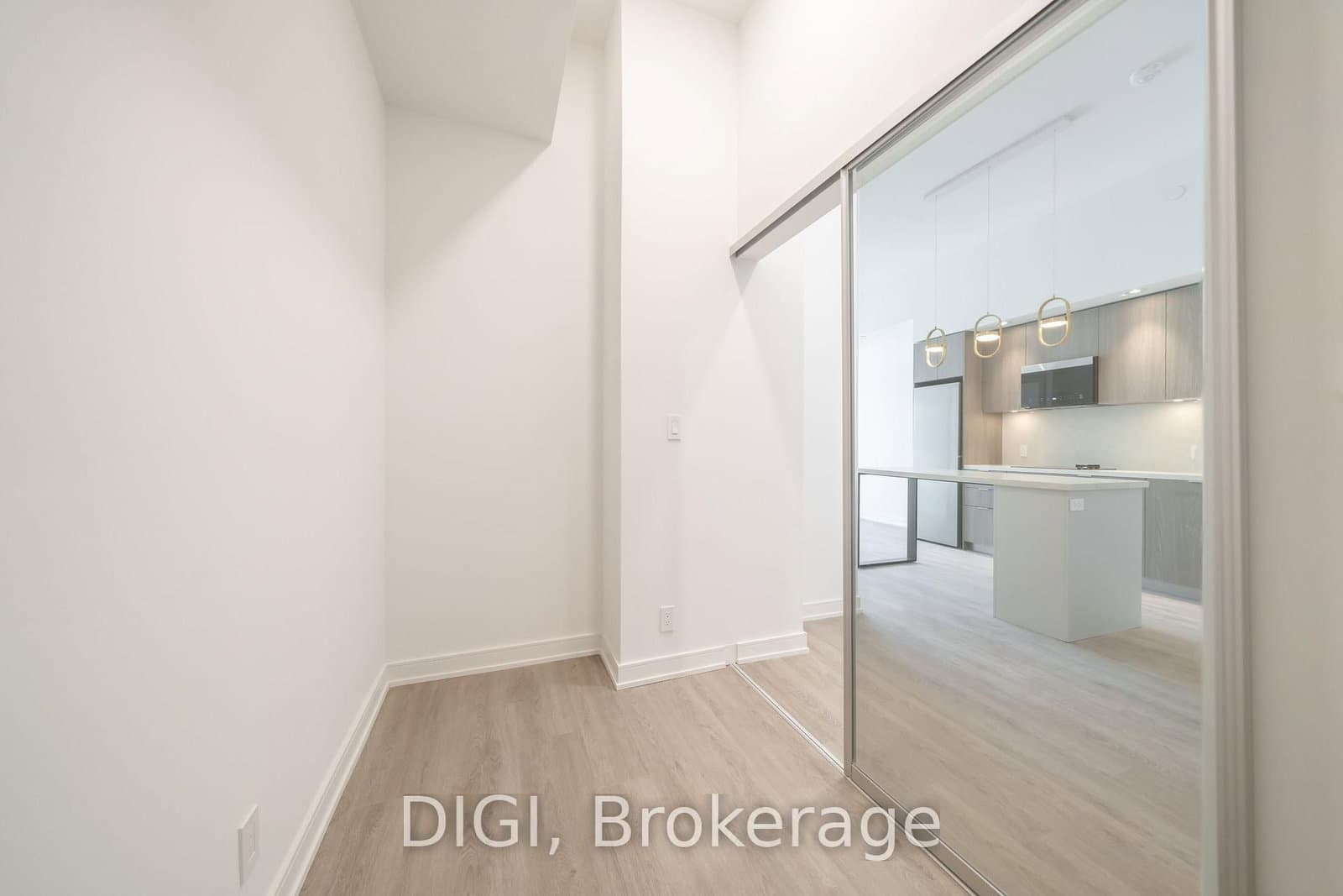 485 Perth Avenue, Unit W426 thumbnail 21