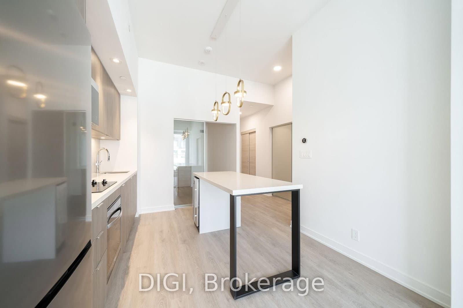 485 Perth Avenue, Unit W426 thumbnail 4