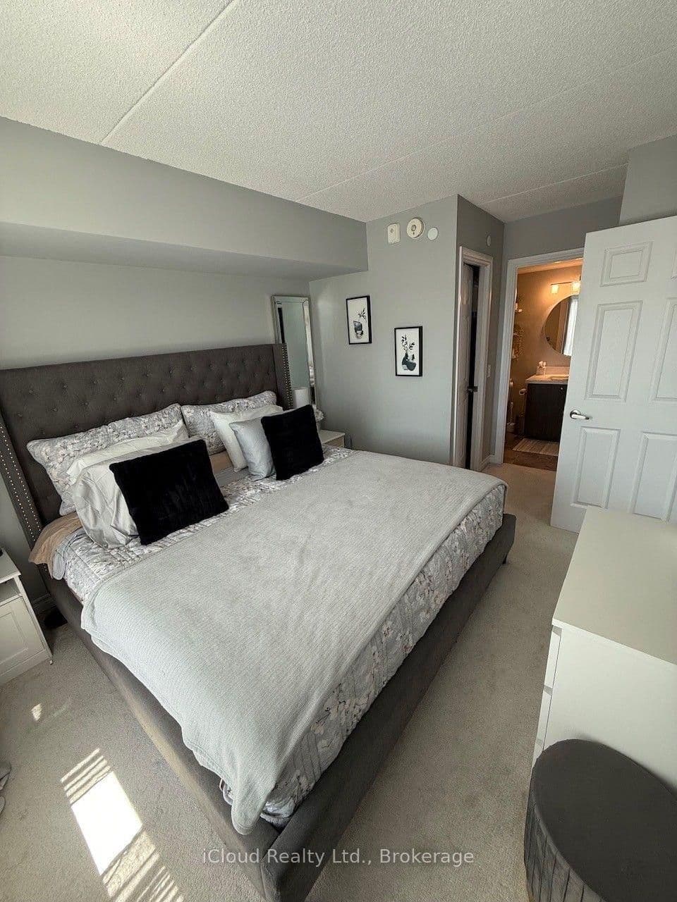 716 Main Street E, Unit 210 thumbnail 17