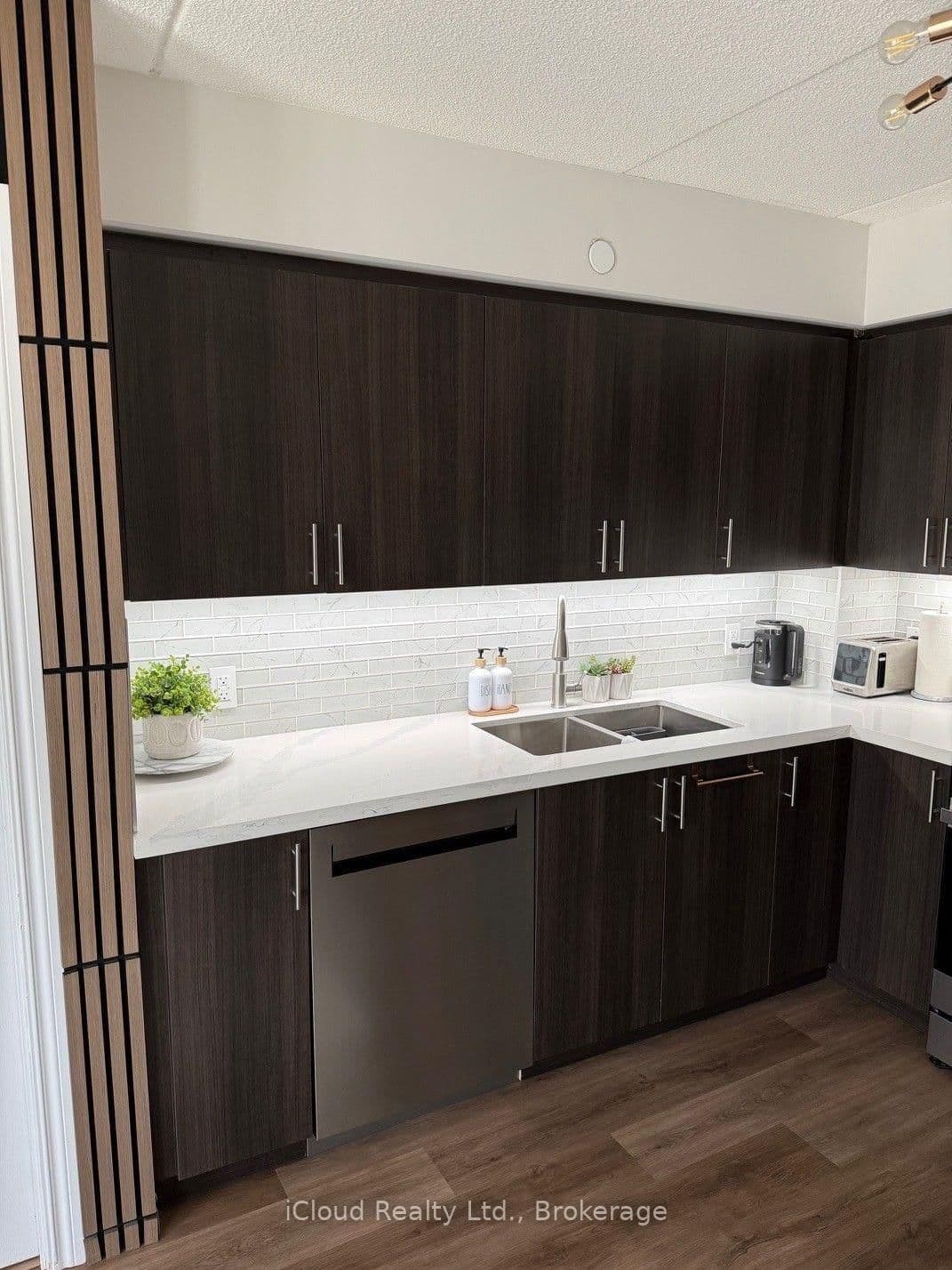 716 Main Street E, Unit 210 thumbnail 8