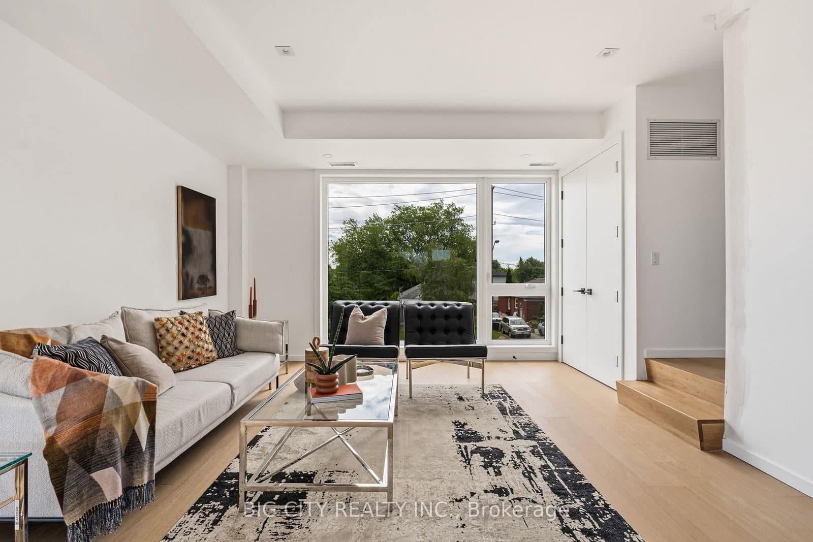 276 Lanor Avenue, Unit 3 thumbnail 11