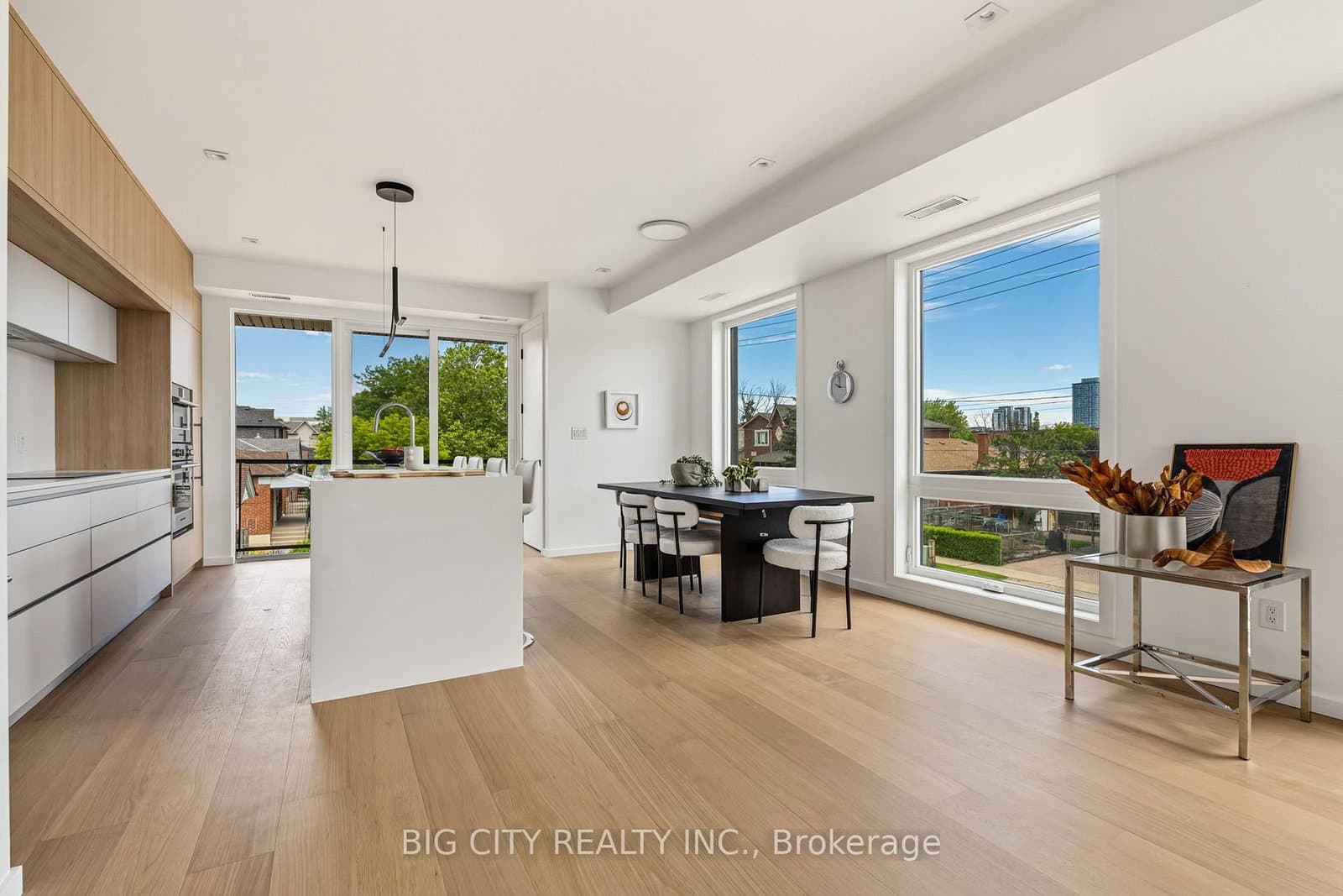 276 Lanor Avenue, Unit 3 thumbnail 13