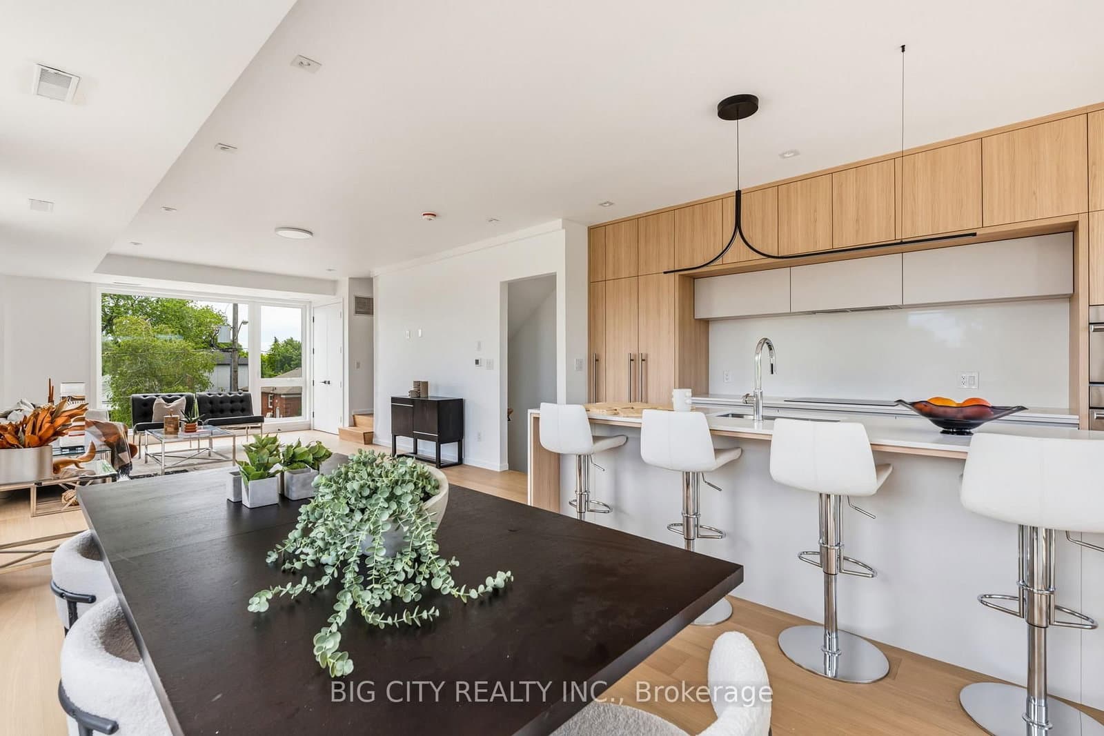 276 Lanor Avenue, Unit 3 thumbnail 18