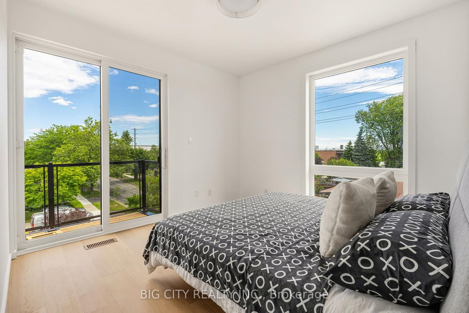276 Lanor Avenue, Unit 3 thumbnail 24