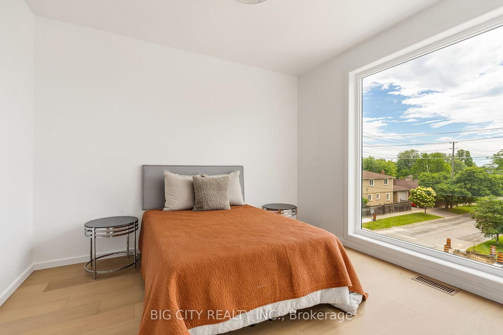 276 Lanor Avenue, Unit 3 thumbnail 30