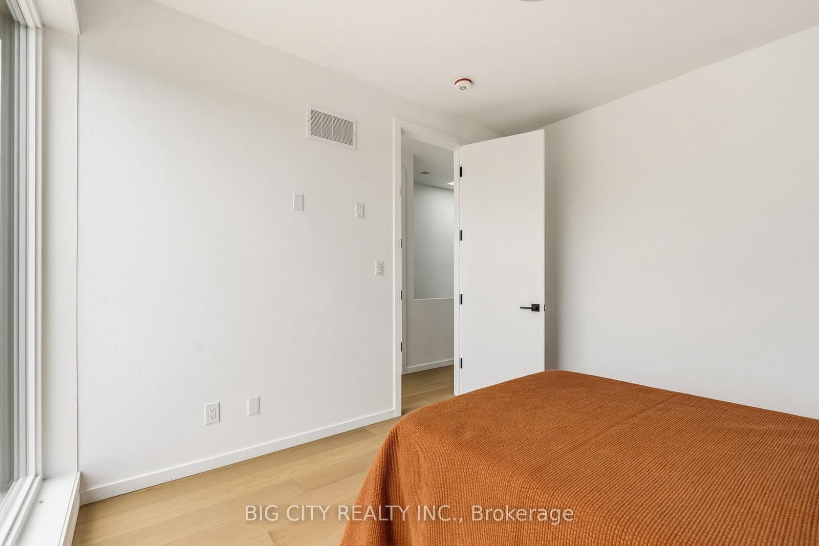 276 Lanor Avenue, Unit 3 thumbnail 32