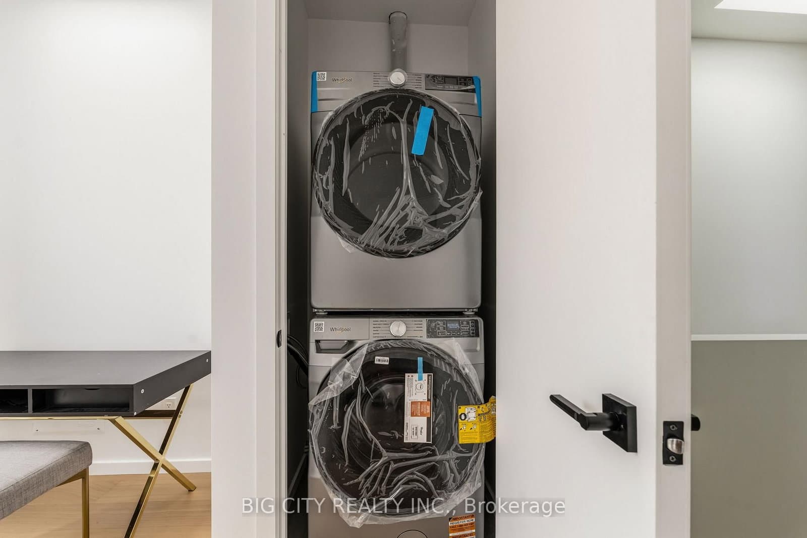 276 Lanor Avenue, Unit 3 thumbnail 34