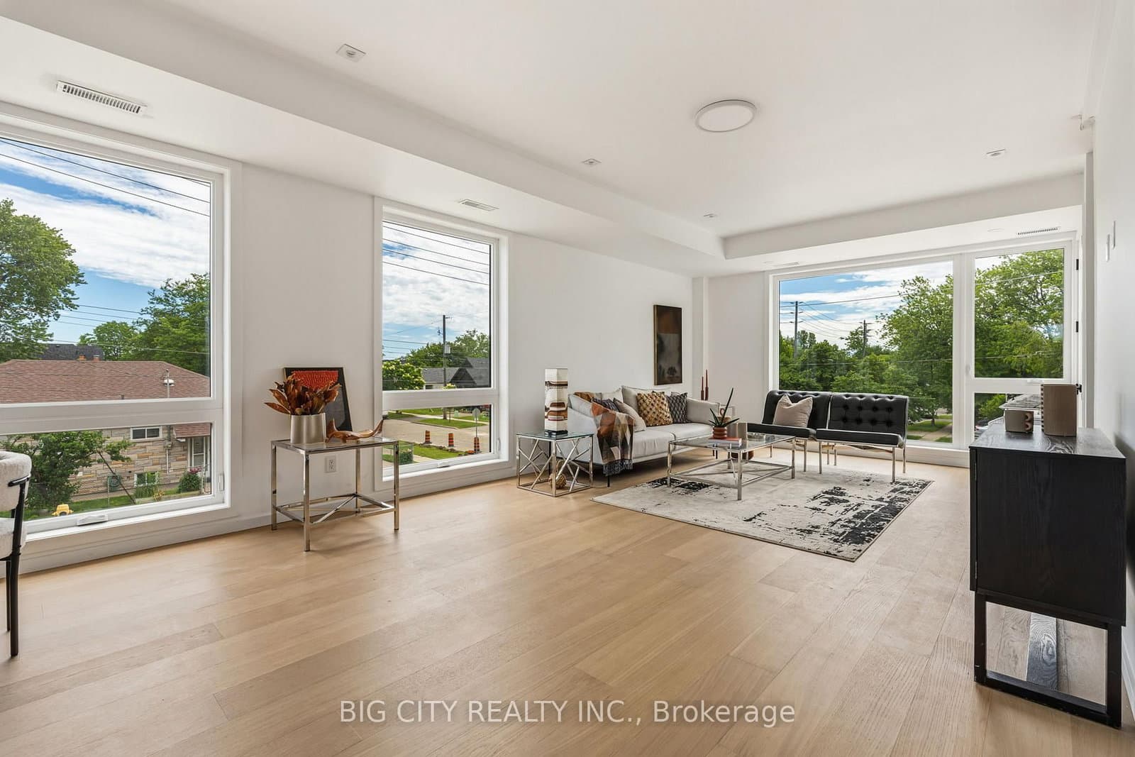 276 Lanor Avenue, Unit 3 thumbnail 7