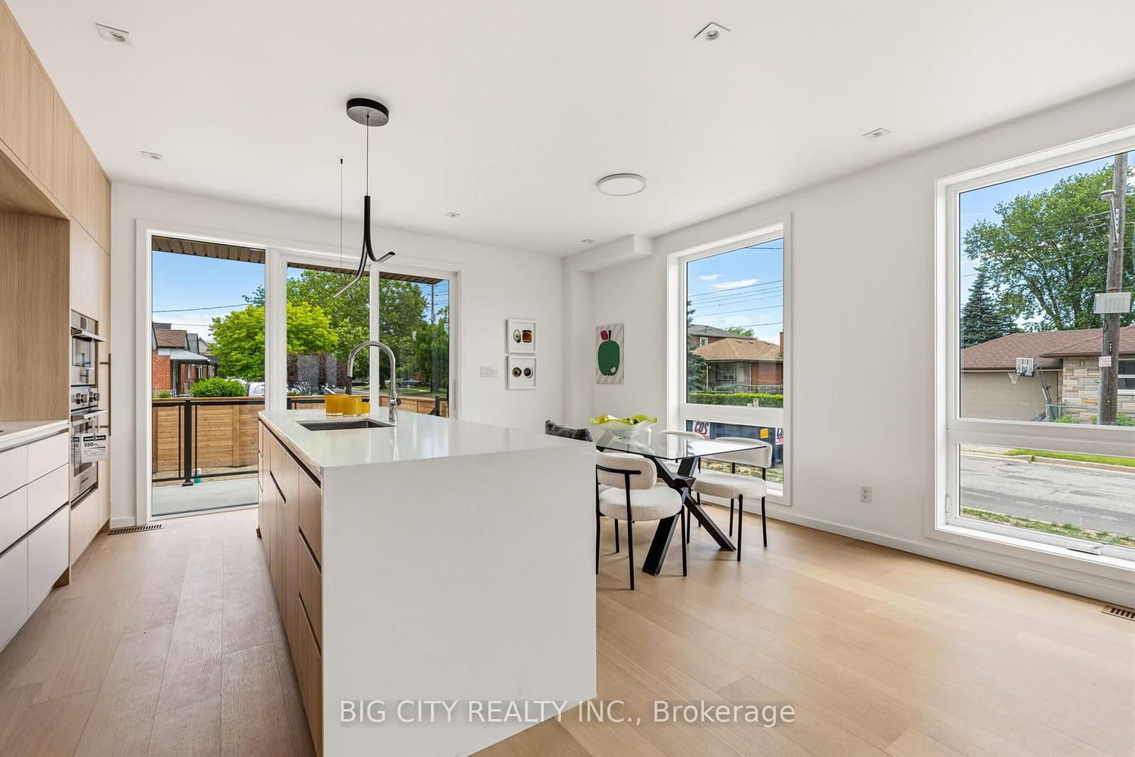 276 Lanor Avenue, Unit 1 thumbnail 15