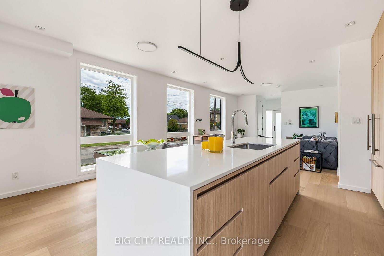 276 Lanor Avenue, Unit 1 thumbnail 18