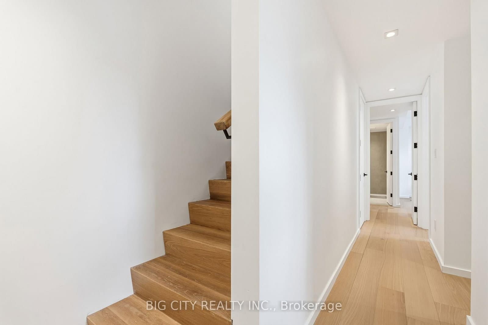 276 Lanor Avenue, Unit 1 thumbnail 22